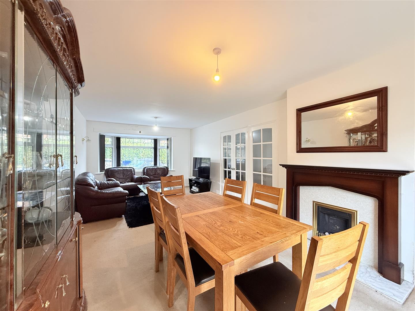 3 bed house - semi-detached in Besom Lane, Millbrook, Stalybridge – photo 2